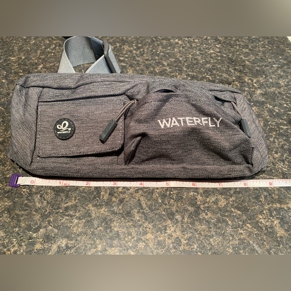 Waterfly Fanny Pack - Slim Design - would be great for jogging. - Picture 4 of 5